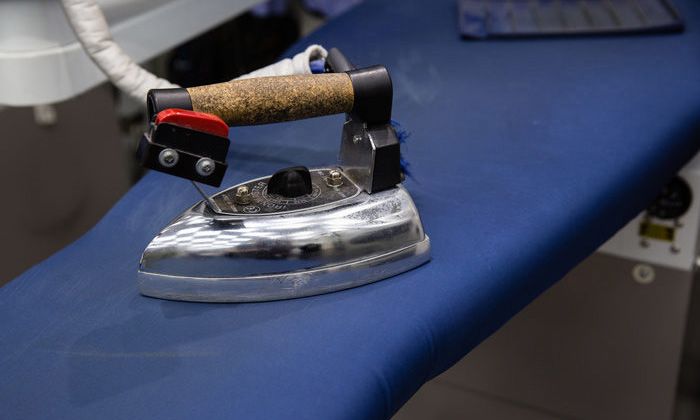 [LAG09] Repassage (PRESSING - Chemise repassée pliée)